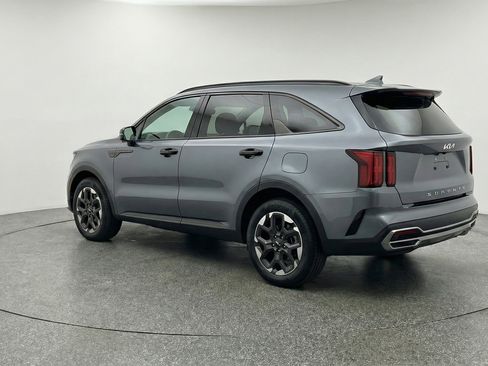 Used 2024 Kia Sorento S image 6