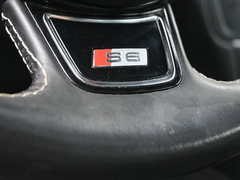 Used 2017 Audi S6 Prestige w/ Prestige Package image 13