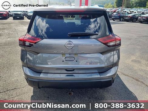Certified 2024 Nissan Rogue SV w/ SV Premium Package AWD/4WD image 7