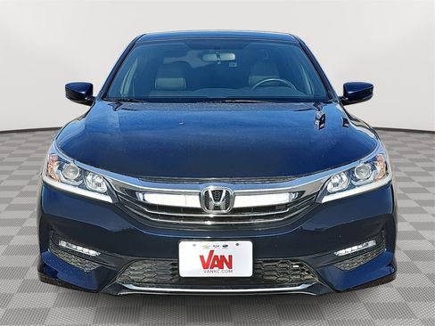 Used 2017 Honda Accord Sport image 2