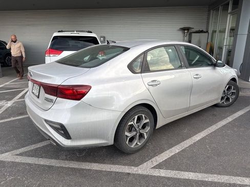 Used 2021 Kia Forte LXS image 3