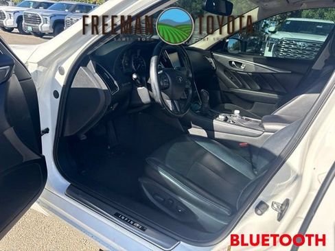 Used 2015 INFINITI Q50 Premium w/ Navigation Package RWD image 7