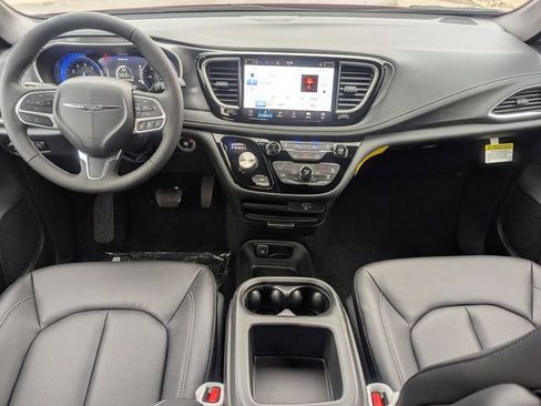 New 2026 Chrysler Pacifica Select FWD image 18