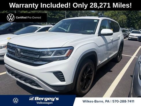 Certified 2023 Volkswagen Atlas SE w/ Black Wheel Package AWD/4WD image 1