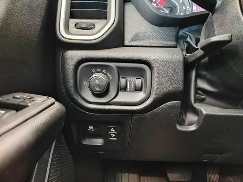 Used 2025 RAM 1500 Big Horn AWD/4WD image 16