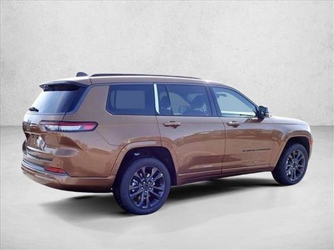 New 2026 Jeep Grand Cherokee L Limited AWD/4WD image 3