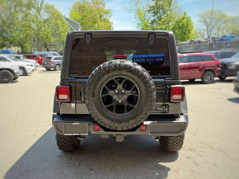 Used 2025 Jeep Wrangler Unlimited Sport AWD/4WD image 10