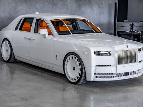 Used 2026 Rolls-Royce Phantom Sedan RWD image 4