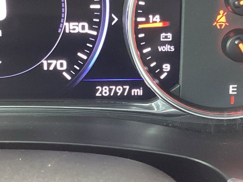 Used 2023 Chevrolet Traverse High Country AWD/4WD image 3