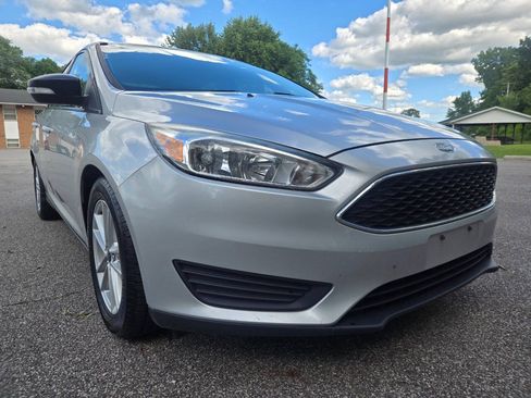 Used 2017 Ford Focus SE FWD image 15