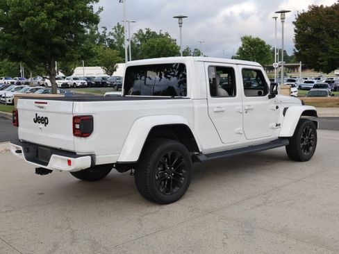 Used 2022 Jeep Gladiator Overland AWD/4WD image 9