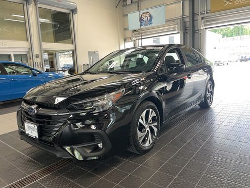 Used 2025 Subaru Legacy Premium AWD/4WD image 3