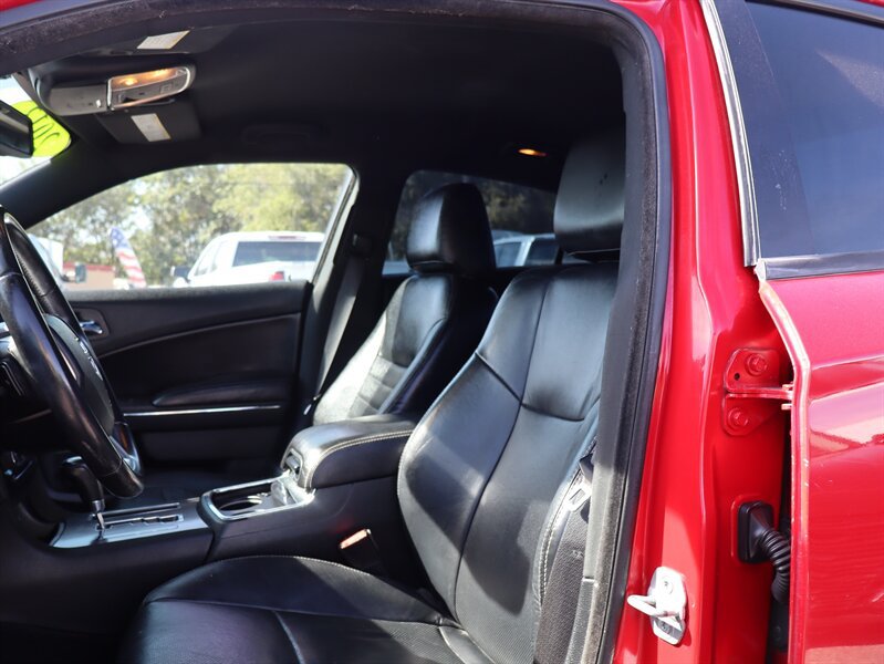 Used 2013 Dodge Charger R/T RWD image 6