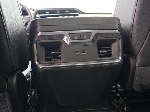 Used 2024 GMC Sierra 2500 Denali w/ Denali Reserve Package AWD/4WD image 27