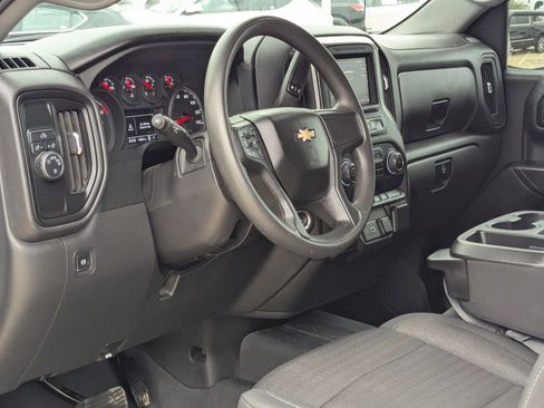 Used 2024 Chevrolet Silverado 1500 Custom image 11