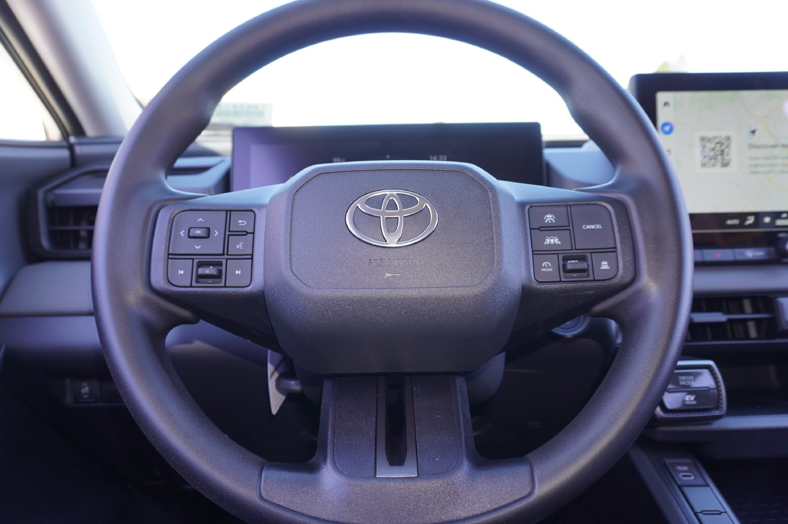 Used 2026 Toyota RAV4 LE FWD image 18