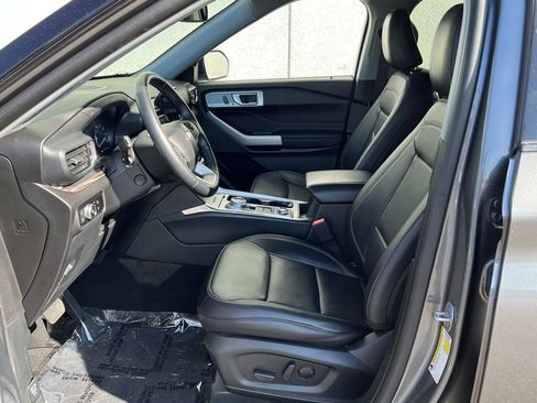 Used 2023 Ford Explorer Limited w/ Hybrid Equipment Group 310A image 14