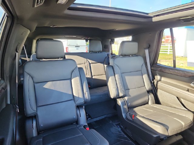 Used 2024 Chevrolet Tahoe Z71 w/ Luxury Package AWD/4WD image 30