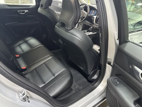 Used 2024 Volvo S60 B5 Core AWD/4WD image 37