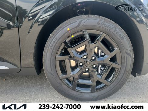 New 2026 Kia Carnival SX FWD image 6