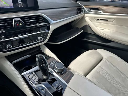 Used 2023 BMW 530e xDrive w/ Executive Package AWD/4WD image 35