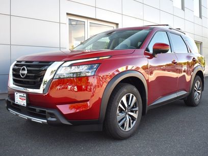 New 2025 Nissan Pathfinder SL