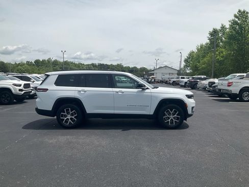 Used 2025 Jeep Grand Cherokee L Limited w/ Luxury Tech Group II AWD/4WD image 4
