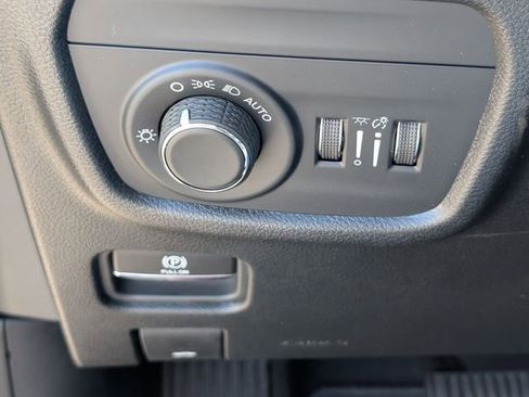New 2026 Jeep Grand Cherokee L Laredo RWD image 13