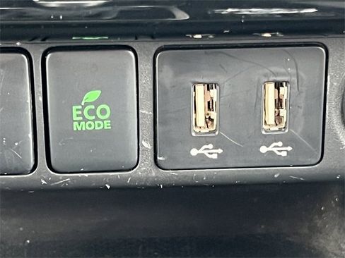 Used 2024 Mitsubishi Eclipse Cross Black Edition image 26