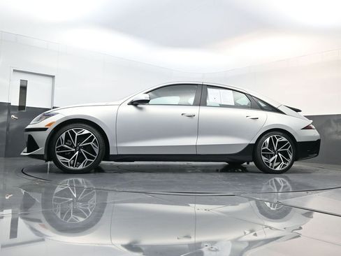 Certified 2024 Hyundai Ioniq 6 SEL image 19