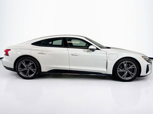 Used 2022 Audi e-tron GT Premium Plus image 4