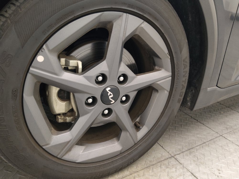 Used 2025 Kia K4 FWD image 31