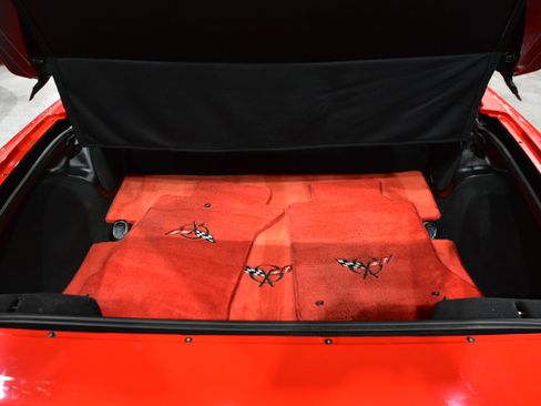 Used 2002 Chevrolet Corvette Coupe w/ Preferred Equipment Group2 image 46