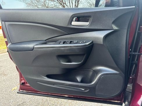 Used 2015 Honda CR-V LX image 6