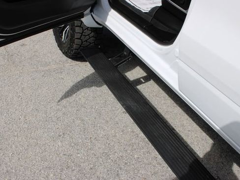 Used 2023 RAM 1500 Laramie AWD/4WD image 21