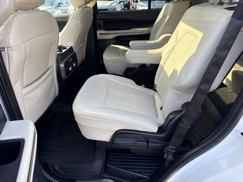 Certified 2020 Ford Expedition Platinum image 25