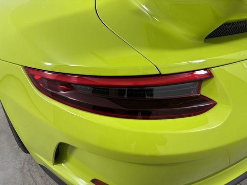Certified 2018 Porsche 911 GT3 image 18