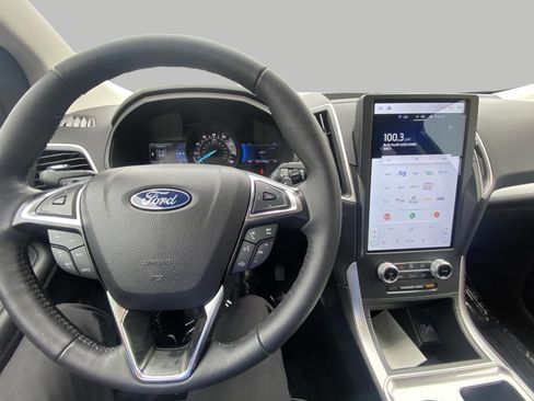 Certified 2024 Ford Edge SEL w/ Convenience Package AWD/4WD image 15