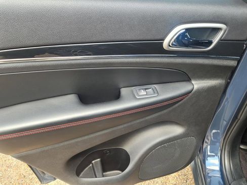 Used 2018 Jeep Grand Cherokee Trailhawk image 15