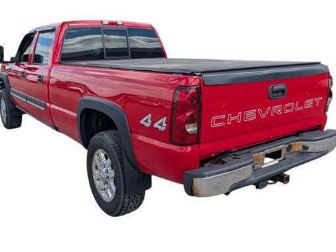 Used 2005 Chevrolet Silverado 2500 LS AWD/4WD image 3