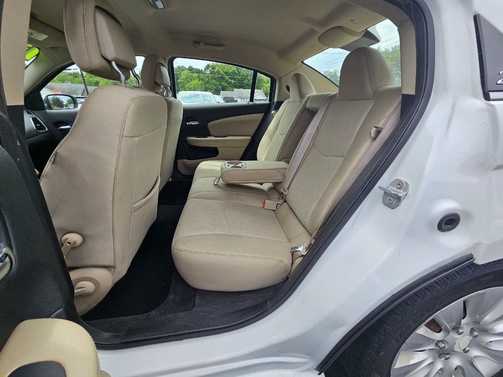 Used 2013 Chrysler 200 LX FWD image 13