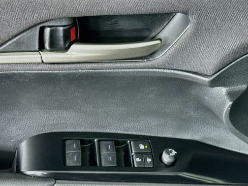 Used 2025 Toyota Camry LE FWD image 22