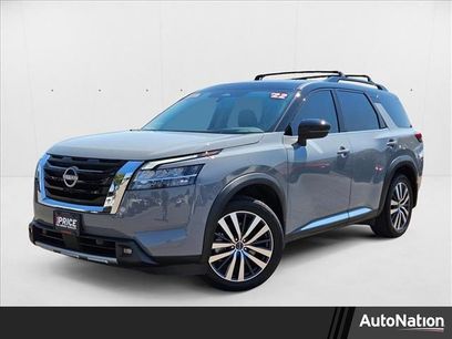 Used 2022 Nissan Pathfinder Platinum w/ Cargo Package