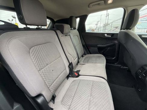 Used 2020 Ford Escape SE image 27