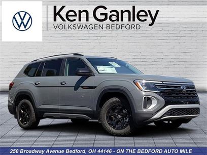 New 2025 Volkswagen Atlas Peak Edition SE