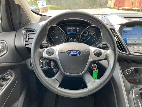 Used 2016 Ford Escape SE w/ Equipment Group 201A AWD/4WD image 16
