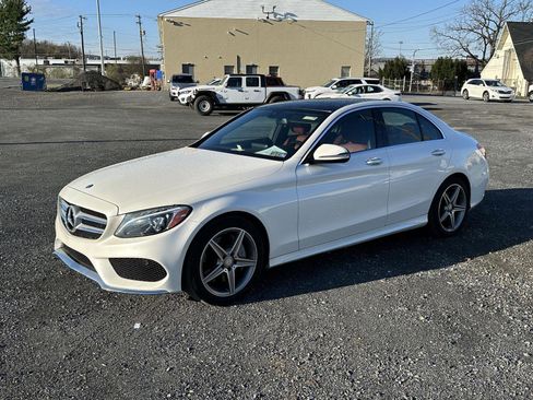 Used 2017 Mercedes-Benz C 300 4MATIC Sedan image 4