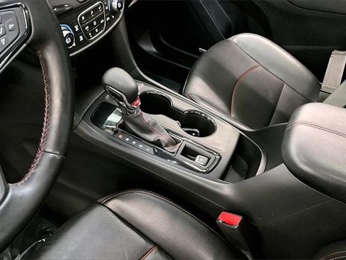 Used 2022 Chevrolet Equinox RS w/ RS Leather Package image 14