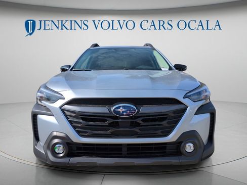 Used 2025 Subaru Outback Premium AWD/4WD image 8