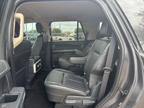 Certified 2023 Ford Expedition XLT RWD image 24